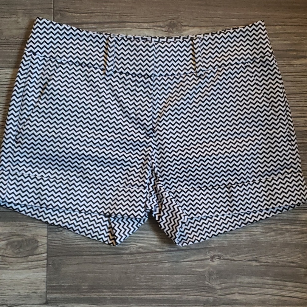 New York & Company shorts